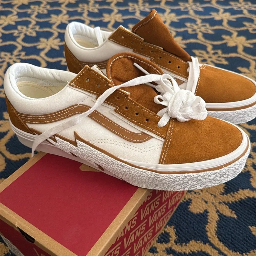 Vans Men's Low-Top Casual Sneakers in White and Tan